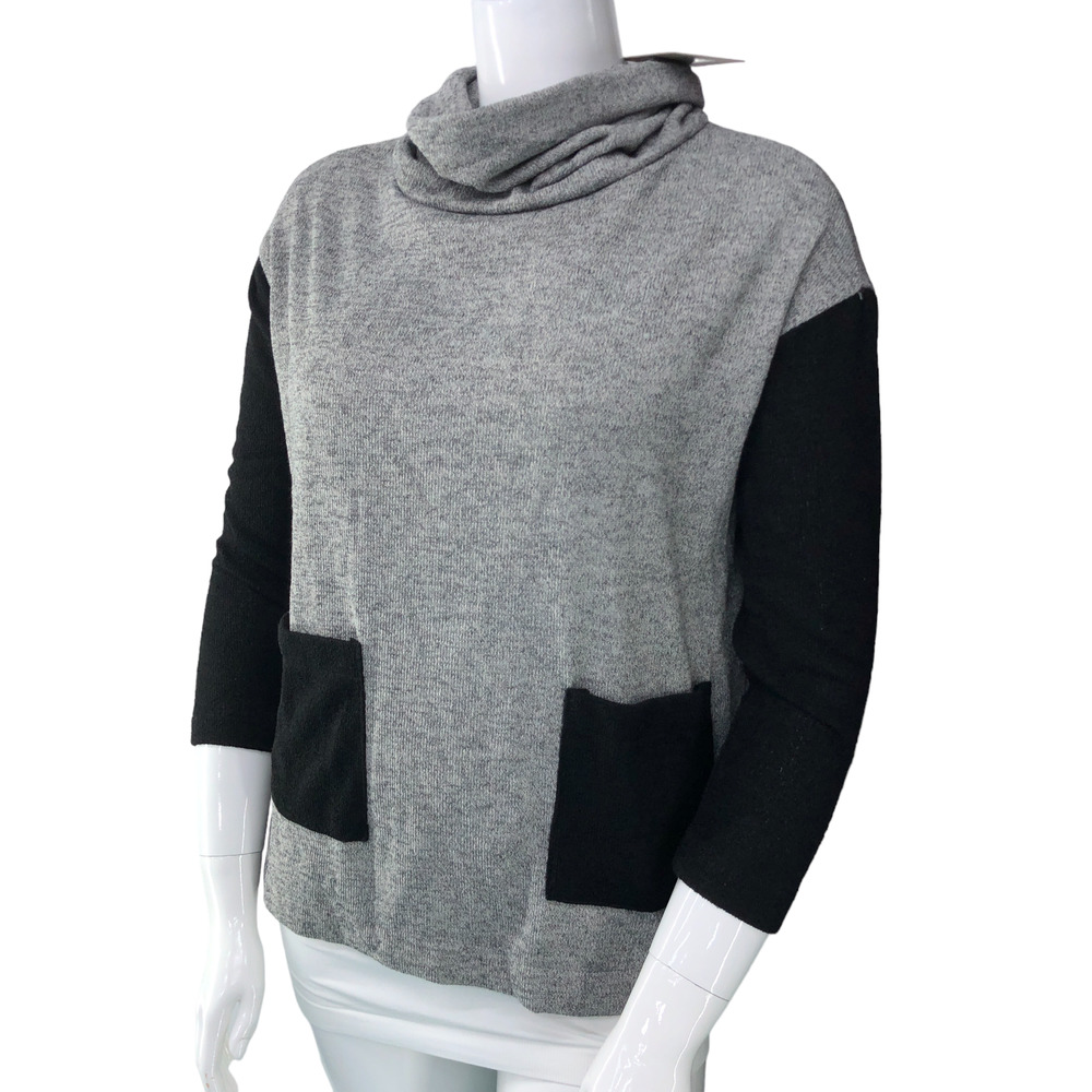 Terra SJ Apparel Womens Size M Turtleneck Sweater Front Pockets Gray Black NEW